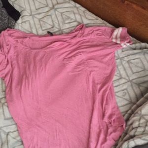 pink tee